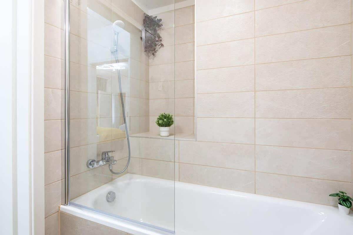 Апартаменти Free Parking - Balcony - Sunny - New Будапешт Екстер'єр фото